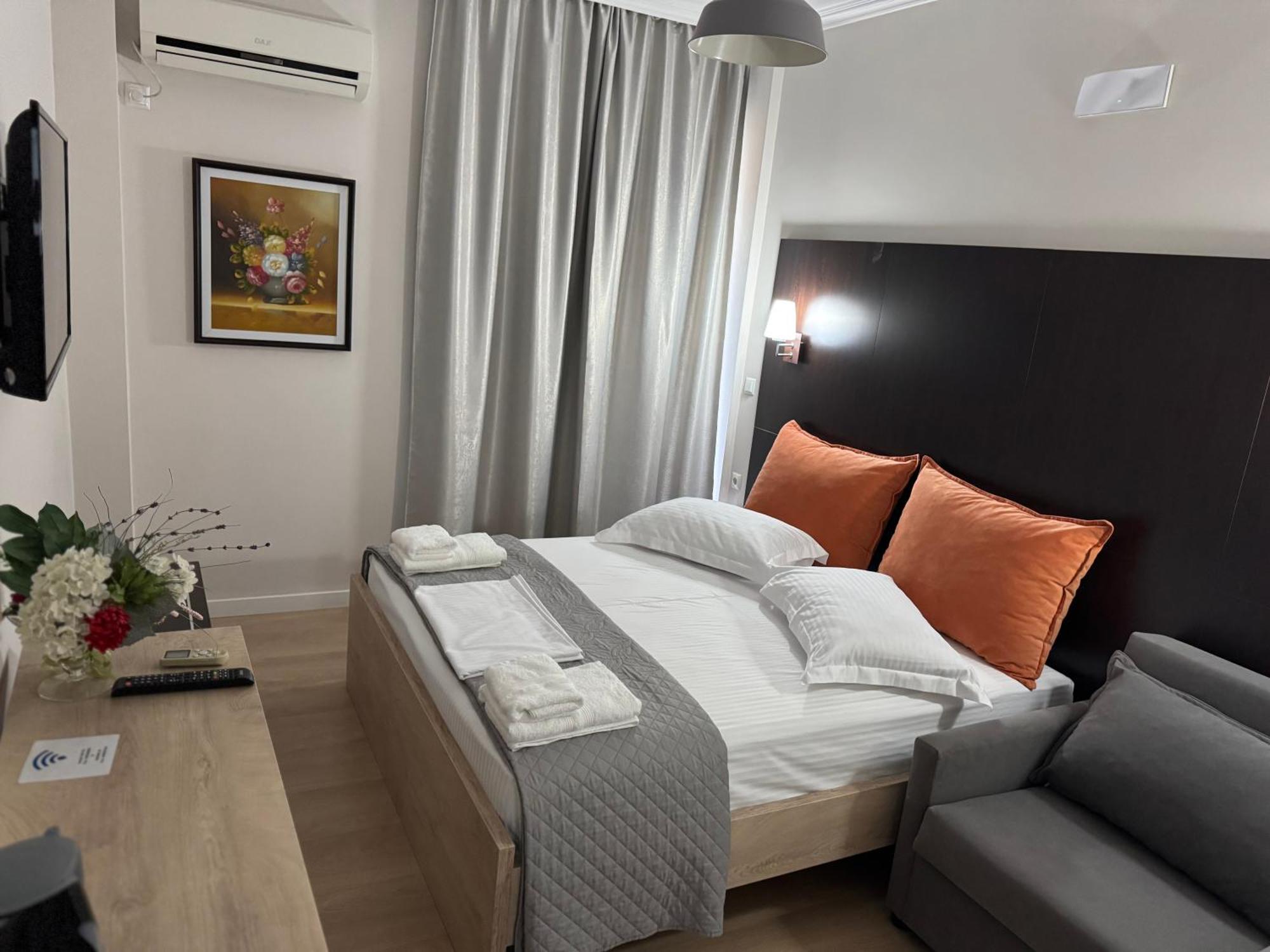 George Hotel Rooms&Suites Himare Exterior foto