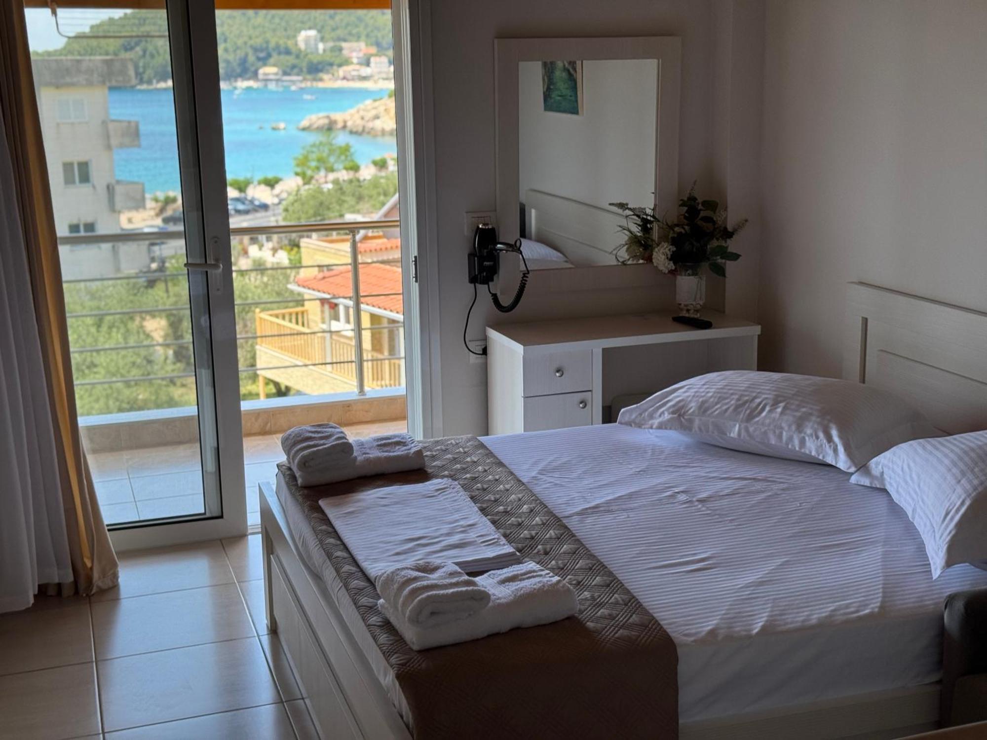 George Hotel Rooms&Suites Himare Exterior foto
