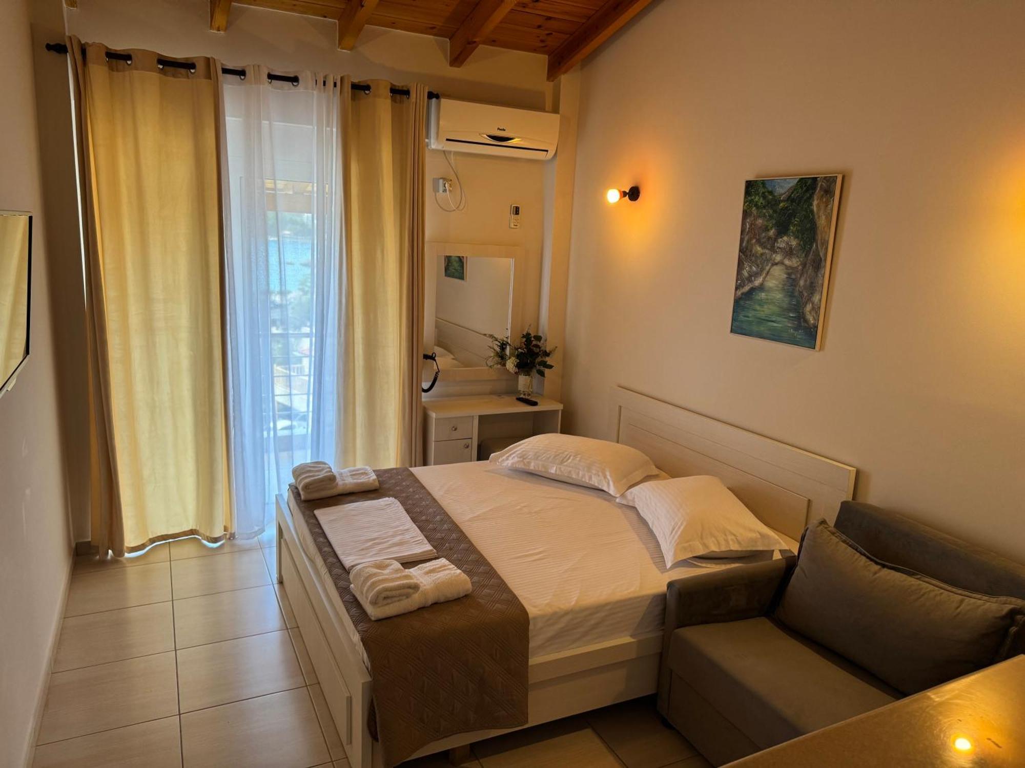 George Hotel Rooms&Suites Himare Exterior foto