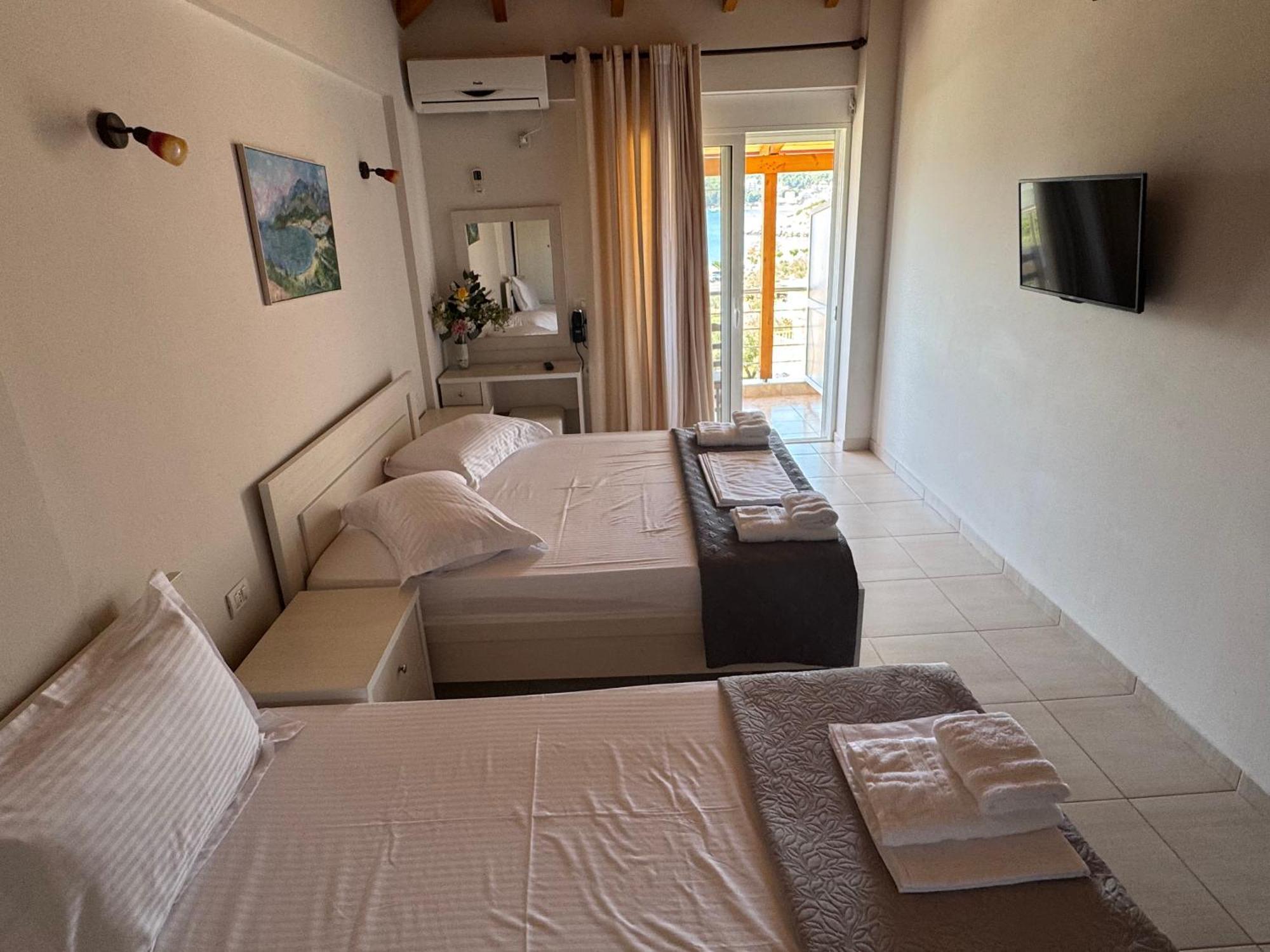George Hotel Rooms&Suites Himare Exterior foto