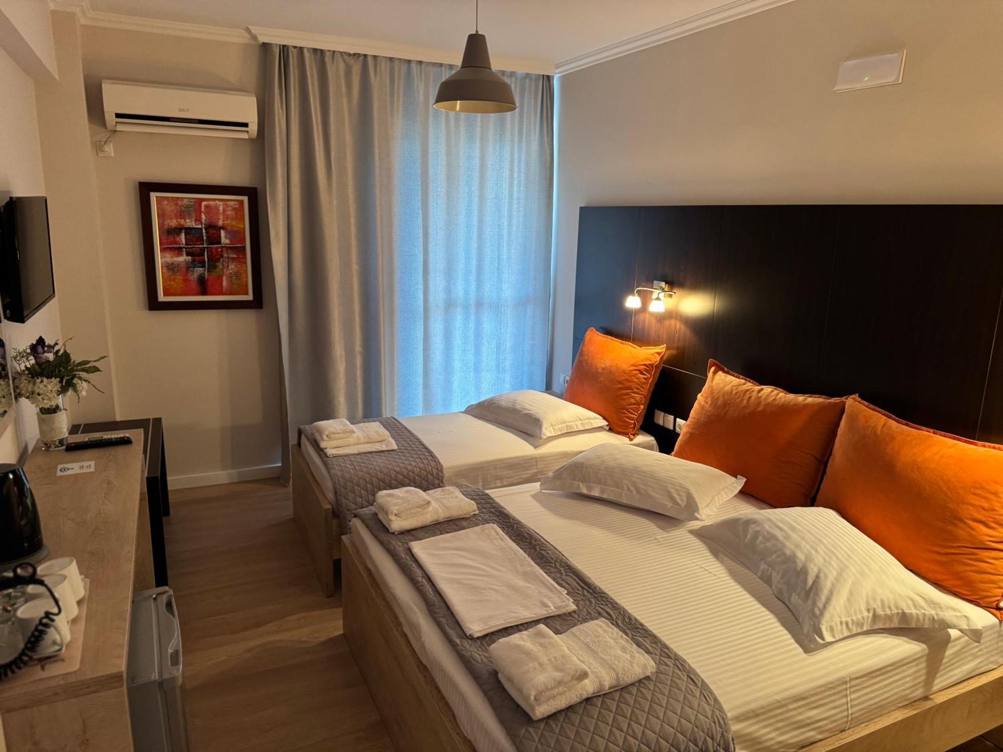 George Hotel Rooms&Suites Himare Exterior foto